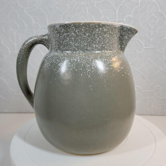 VINTAGE Pitcher Ceramic 7.5" Tall Green Speckled Stoneware Jug Pottery R 17 USA - Picture 1 of 16